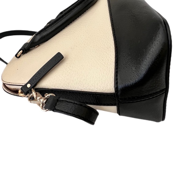 Kate Spade Wellesley Rachelle Off White & Black Handbag/Crossbody Red Interior - Picture 5 of 13